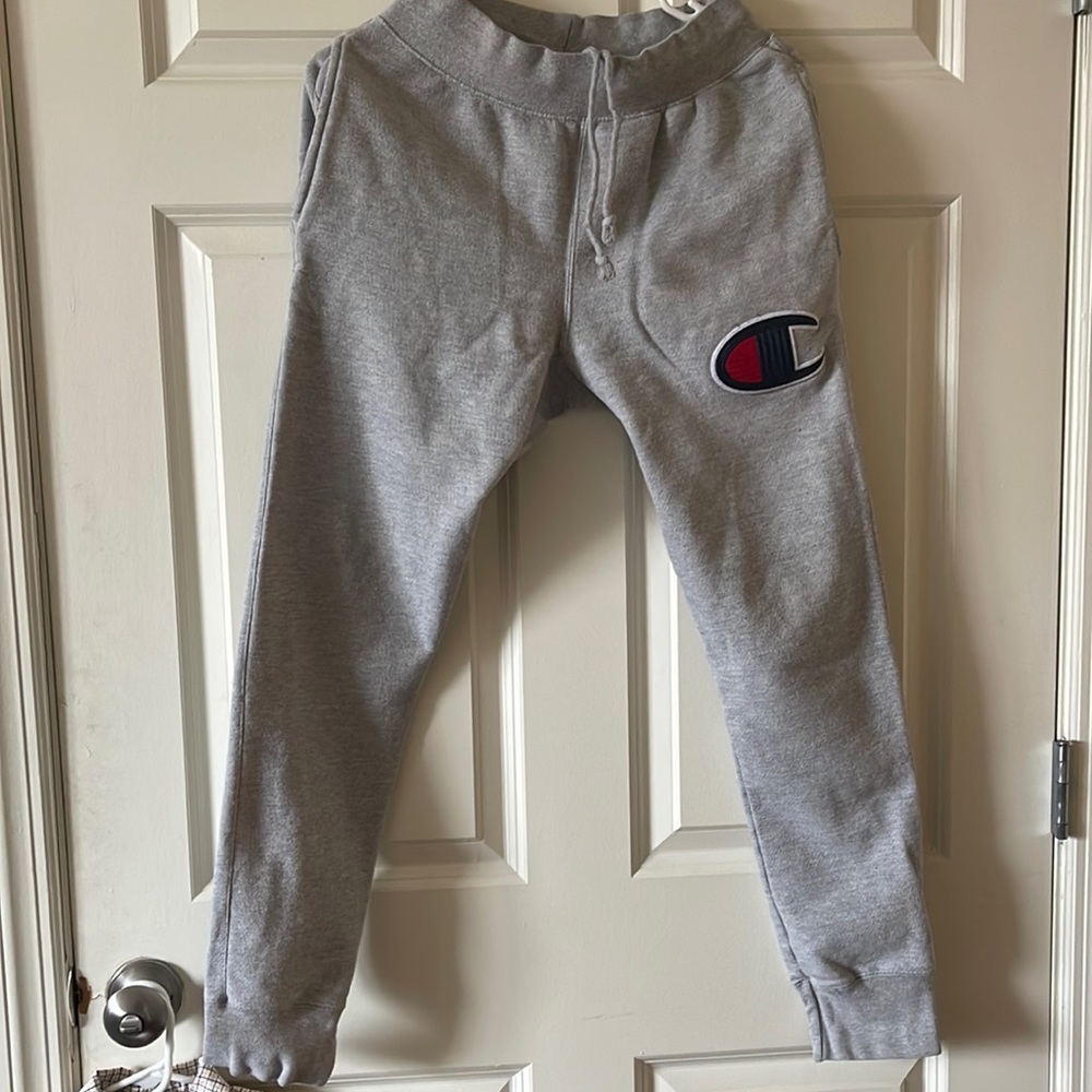 EUC Mens Champion Reverse Weave Joggers Logo Appliqué size Small